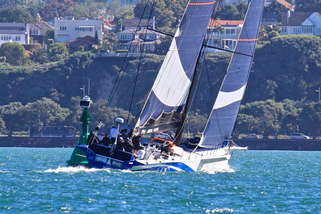 CQS supermaxi Waitemata Harbour, Auckland - Her port foil can be seen against green buoy - November 23, 2016 © Richard Gladwell www.photosport.co.nz